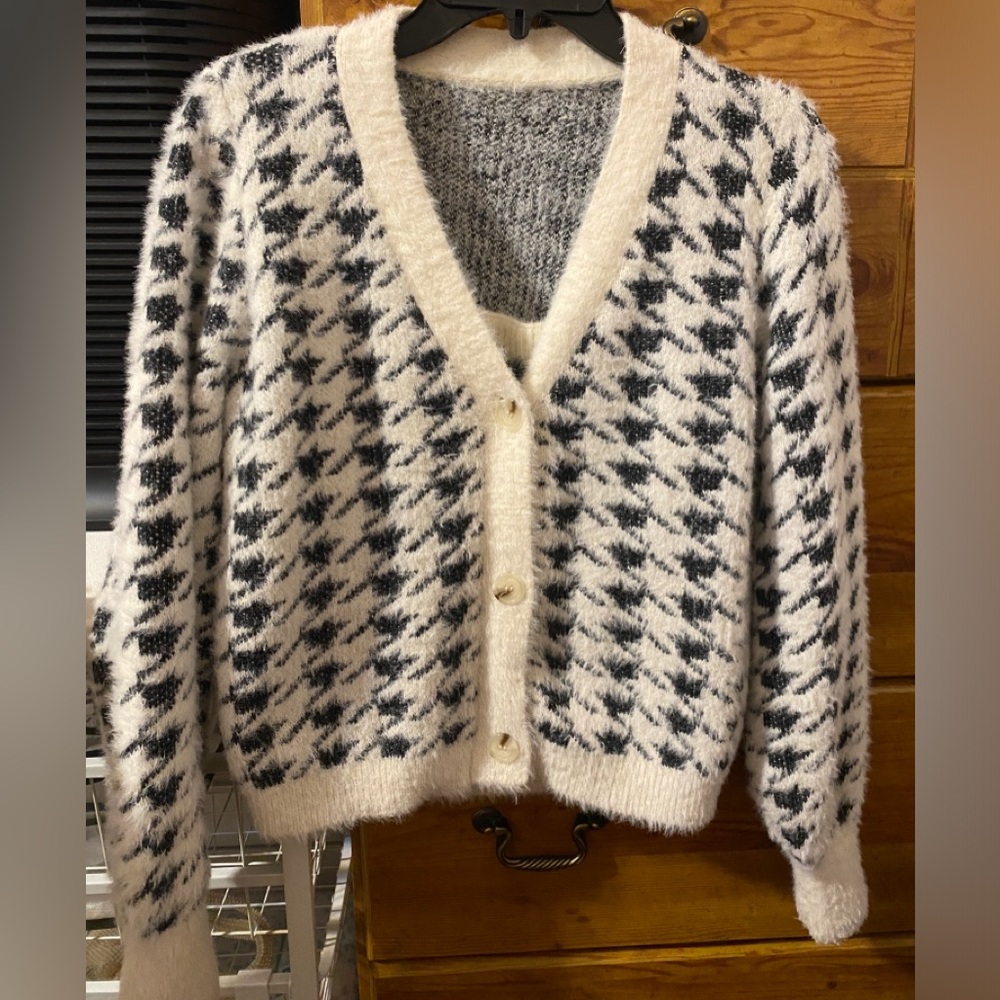 Two pieces cardigan set